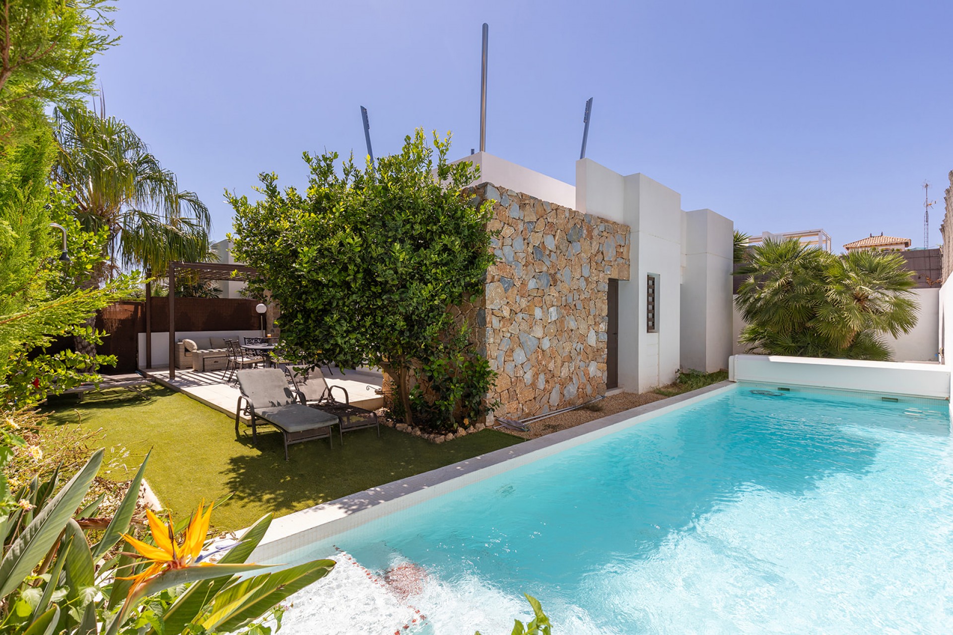 Resale - Villa -
Orihuela Costa - Costa Blanca