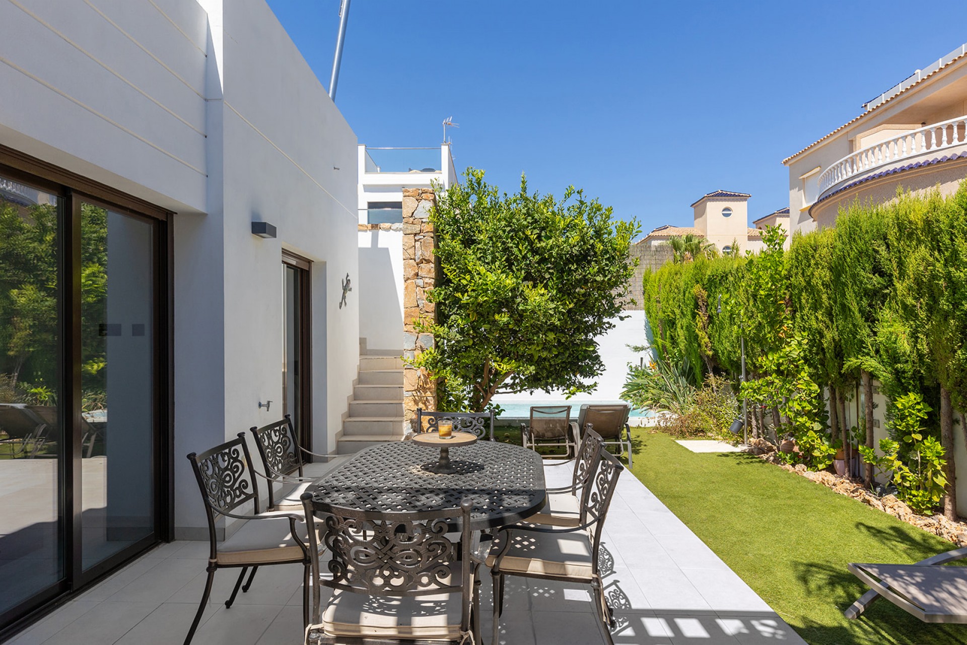 Resale - Villa -
Orihuela Costa - Costa Blanca