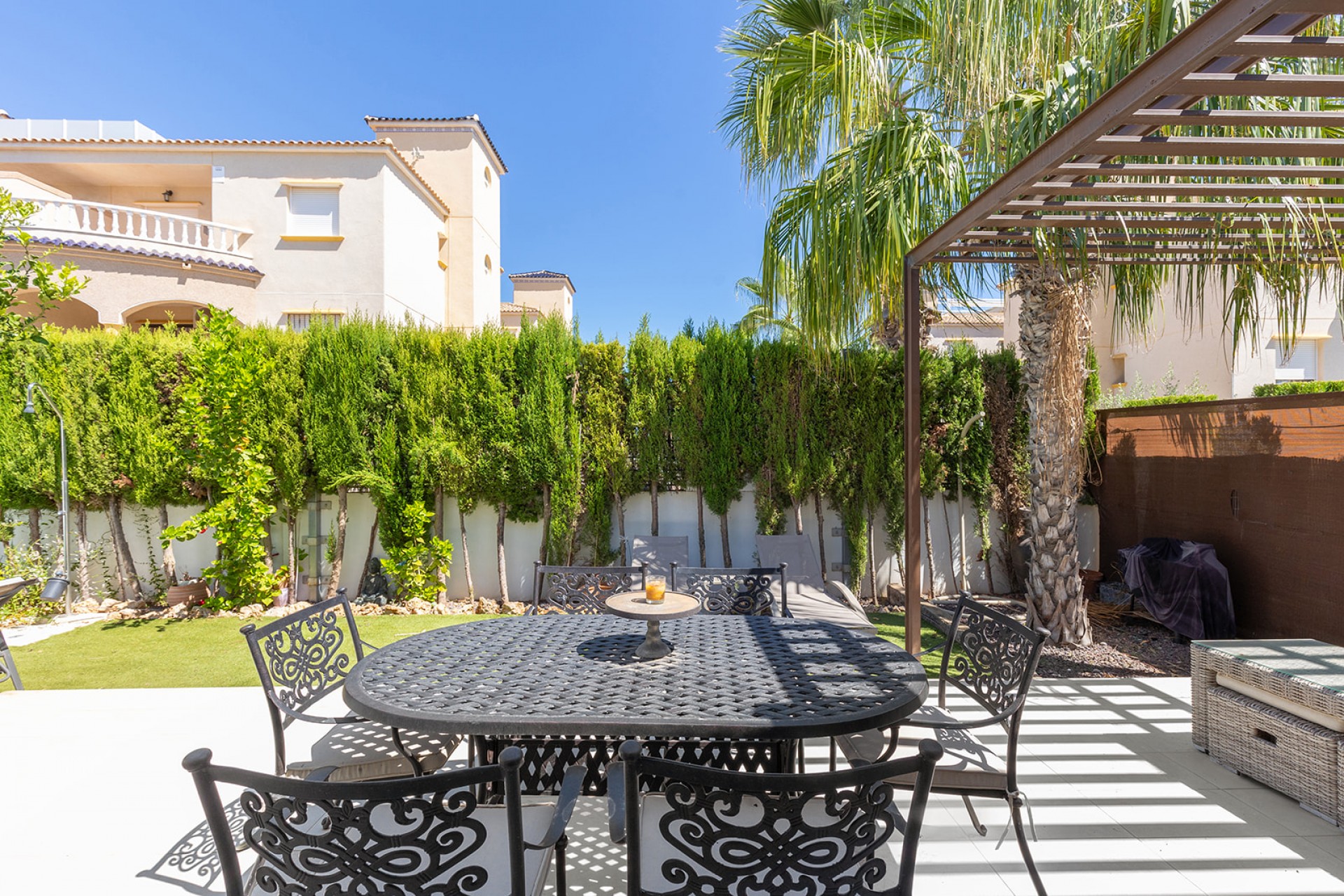 Resale - Villa -
Orihuela Costa - Costa Blanca