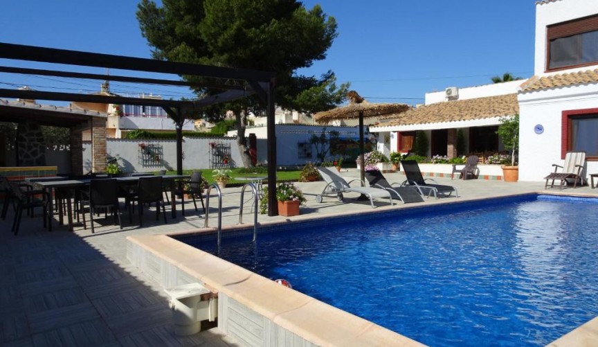 Resale - Villa -
Orihuela Costa - Costa Blanca