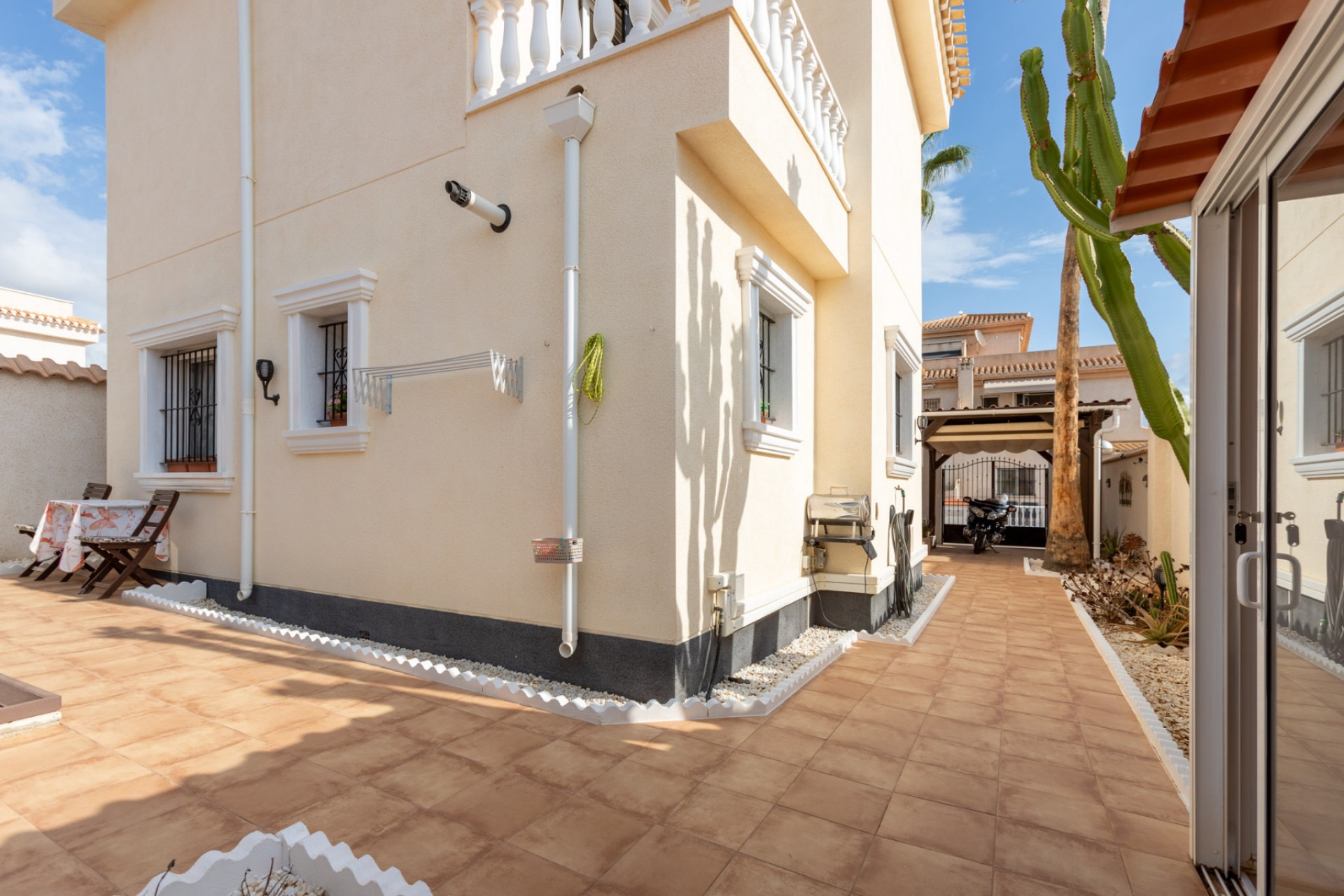 Resale - Villa -
Orihuela Costa - Costa Blanca