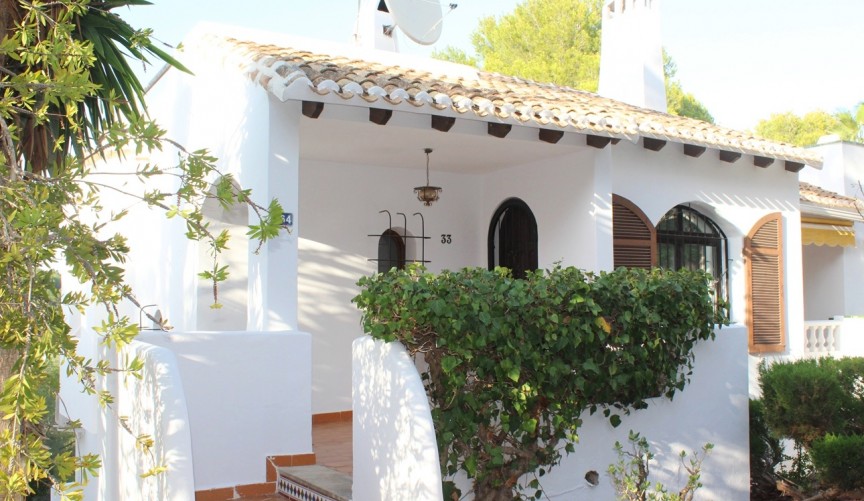 Resale - Villa -
Orihuela Costa - Costa Blanca