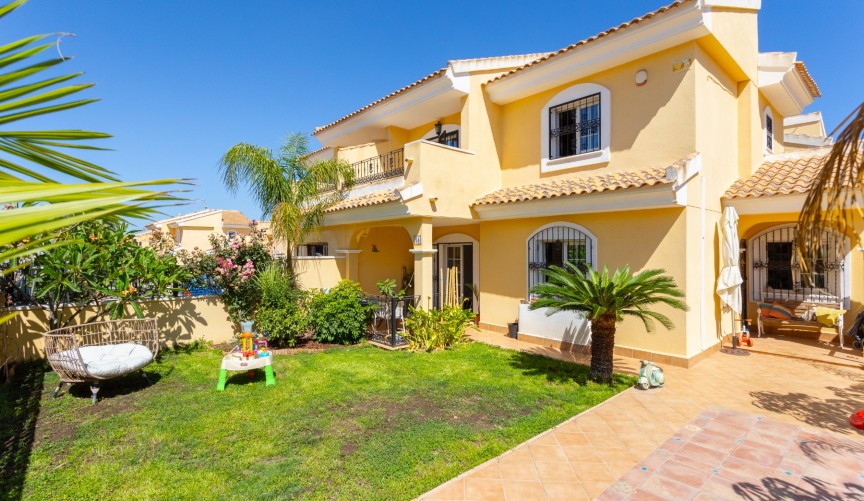 Resale - Villa -
Orihuela Costa - Costa Blanca