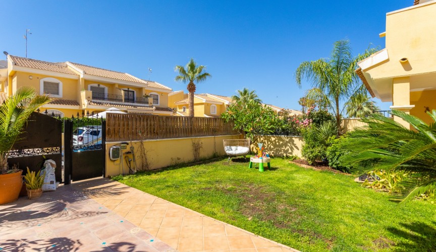 Resale - Villa -
Orihuela Costa - Costa Blanca