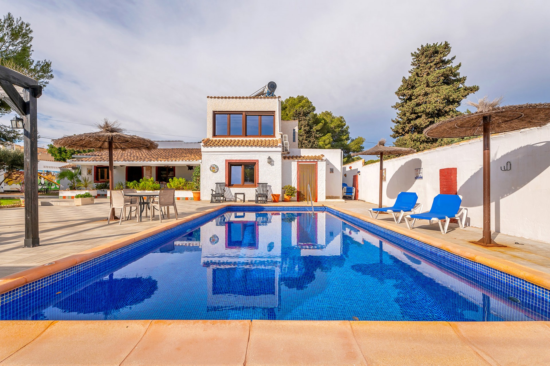 Resale - Villa -
Orihuela Costa - Costa Blanca