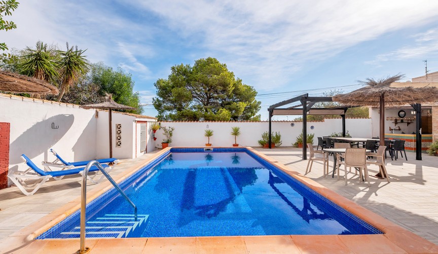 Resale - Villa -
Orihuela Costa - Costa Blanca