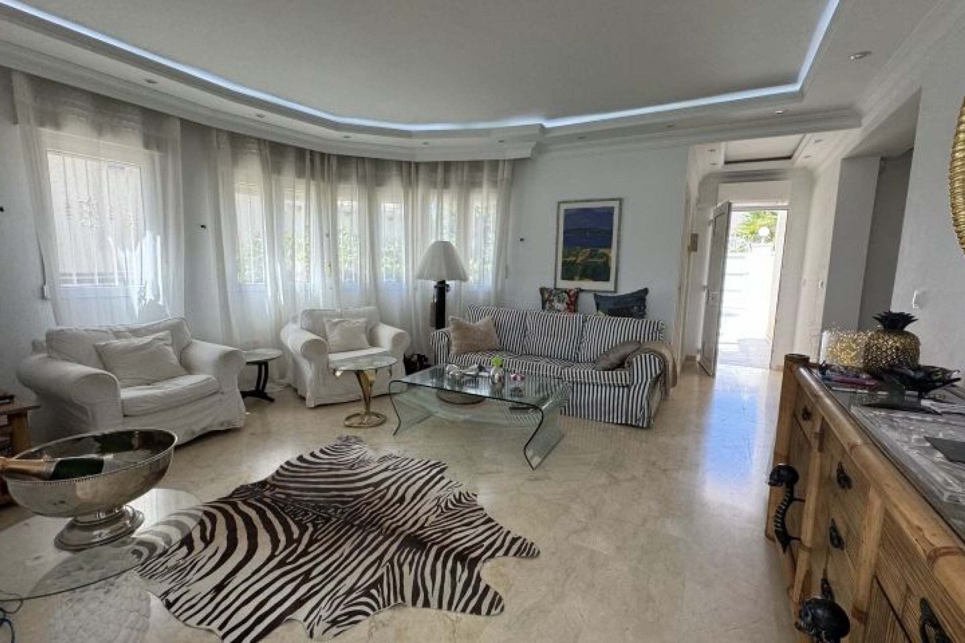 Resale - Villa -
Orihuela Costa - Costa Blanca