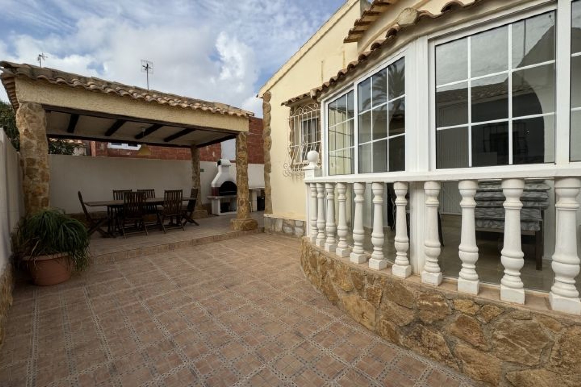 Resale - Villa -
Orihuela Costa - Costa Blanca