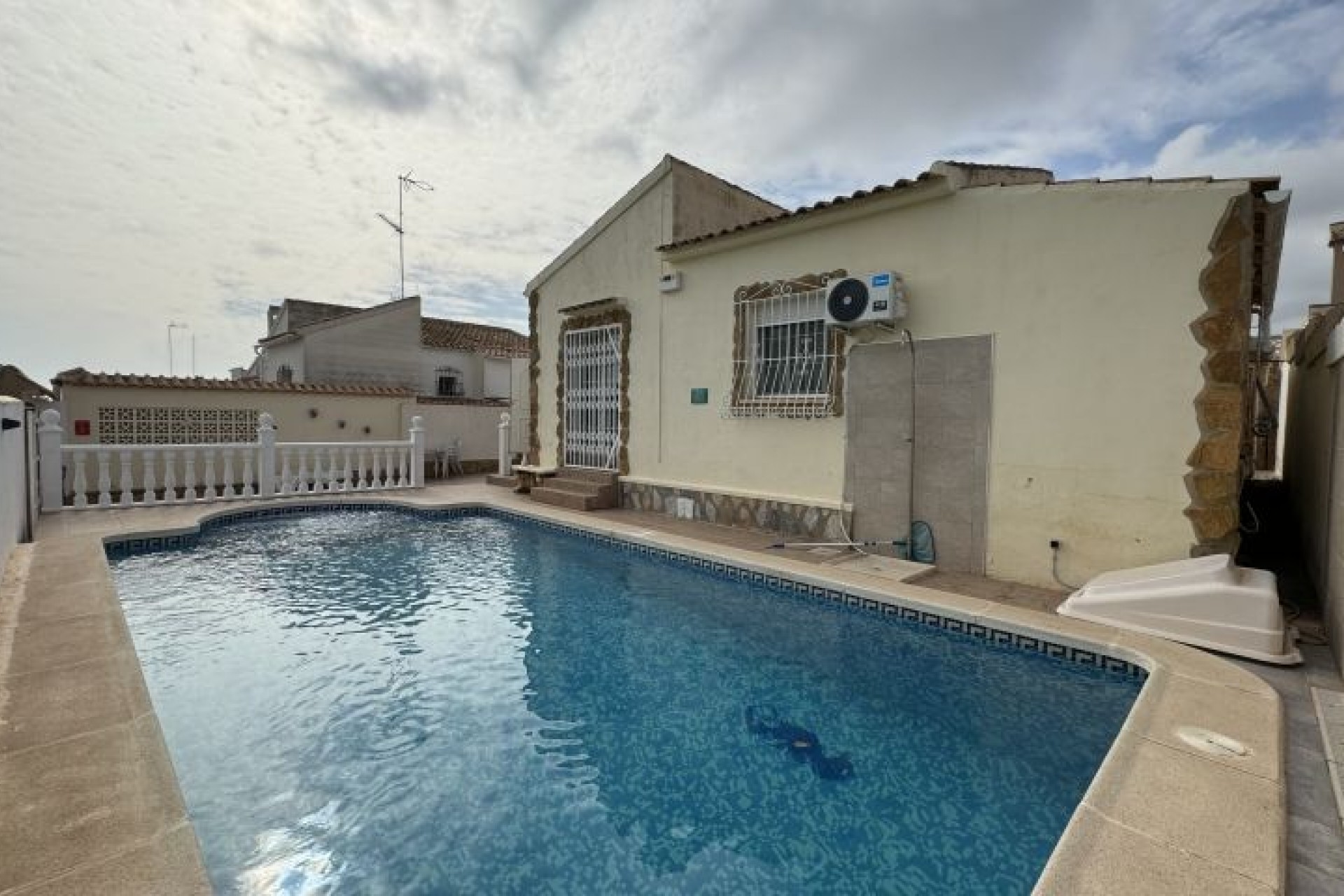 Resale - Villa -
Orihuela Costa - Costa Blanca