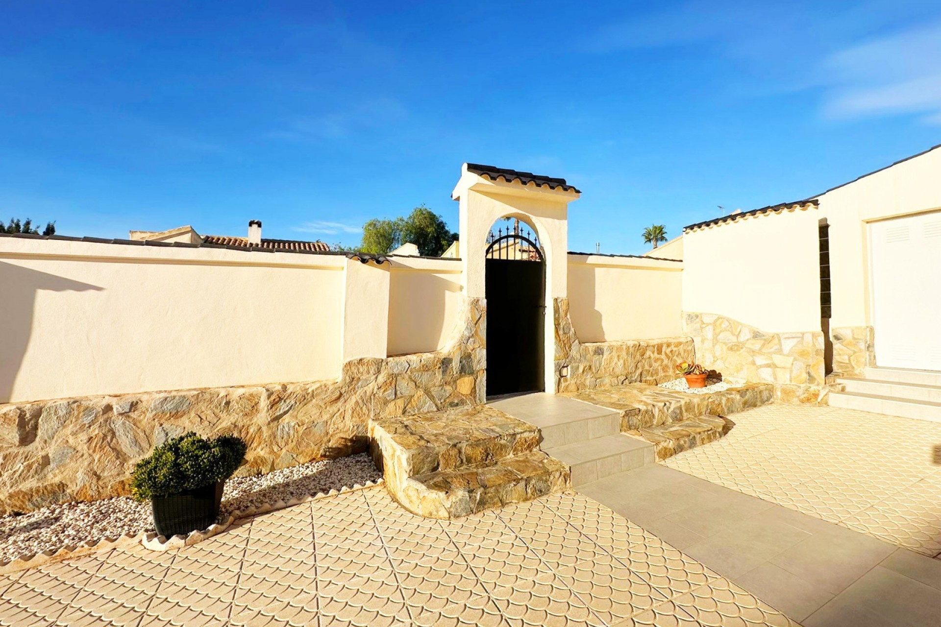 Resale - Villa -
Orihuela Costa - Costa Blanca