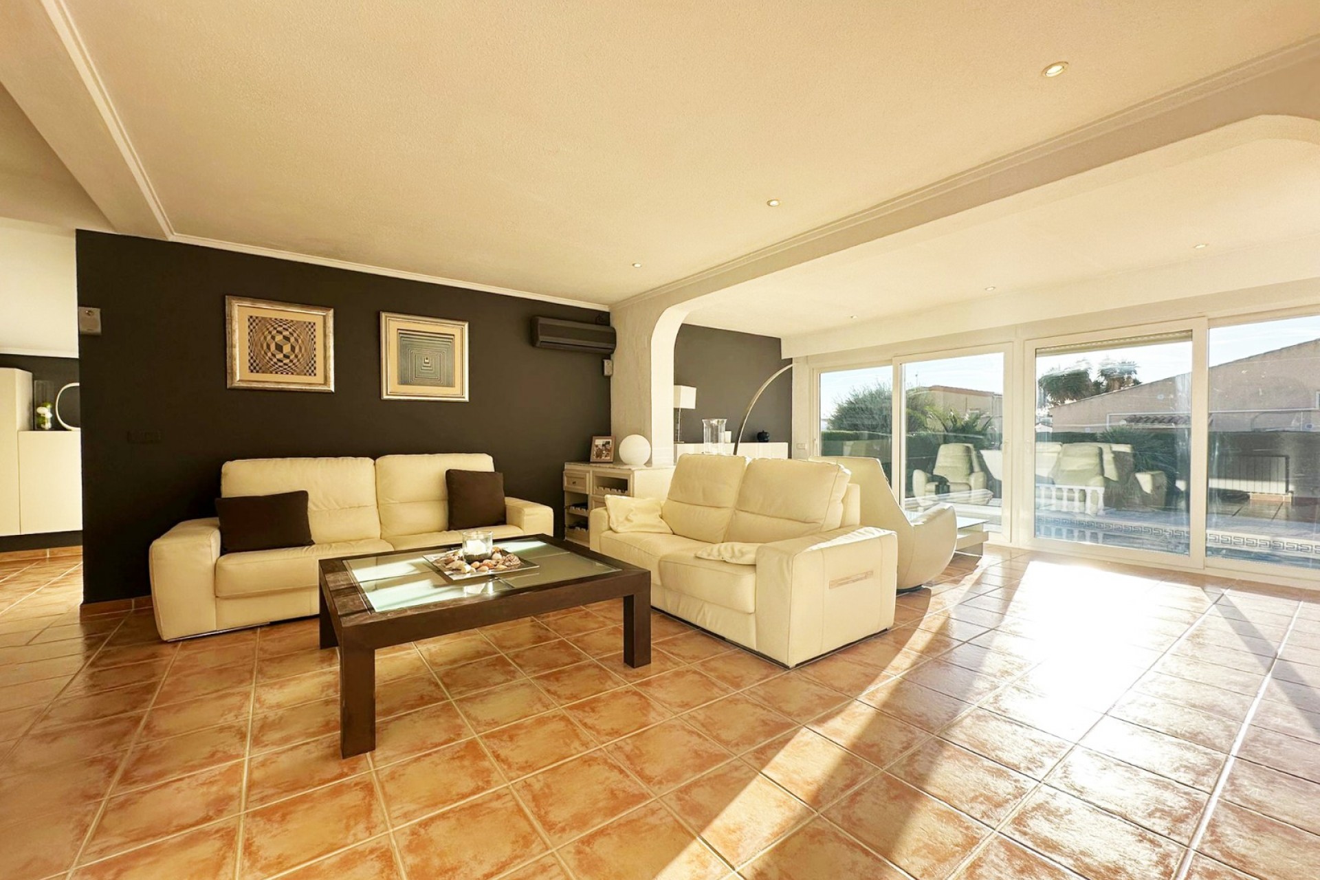 Resale - Villa -
Orihuela Costa - Costa Blanca