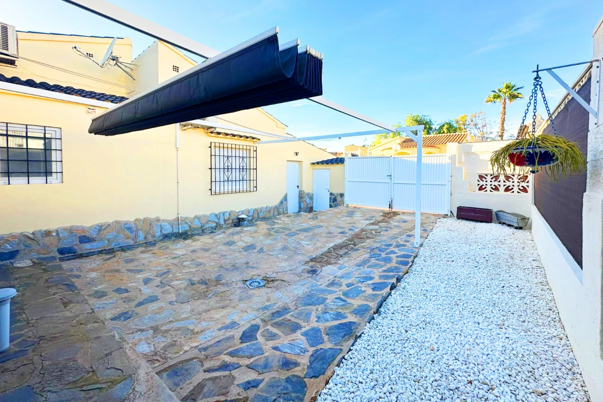 Resale - Villa -
Orihuela Costa - Costa Blanca