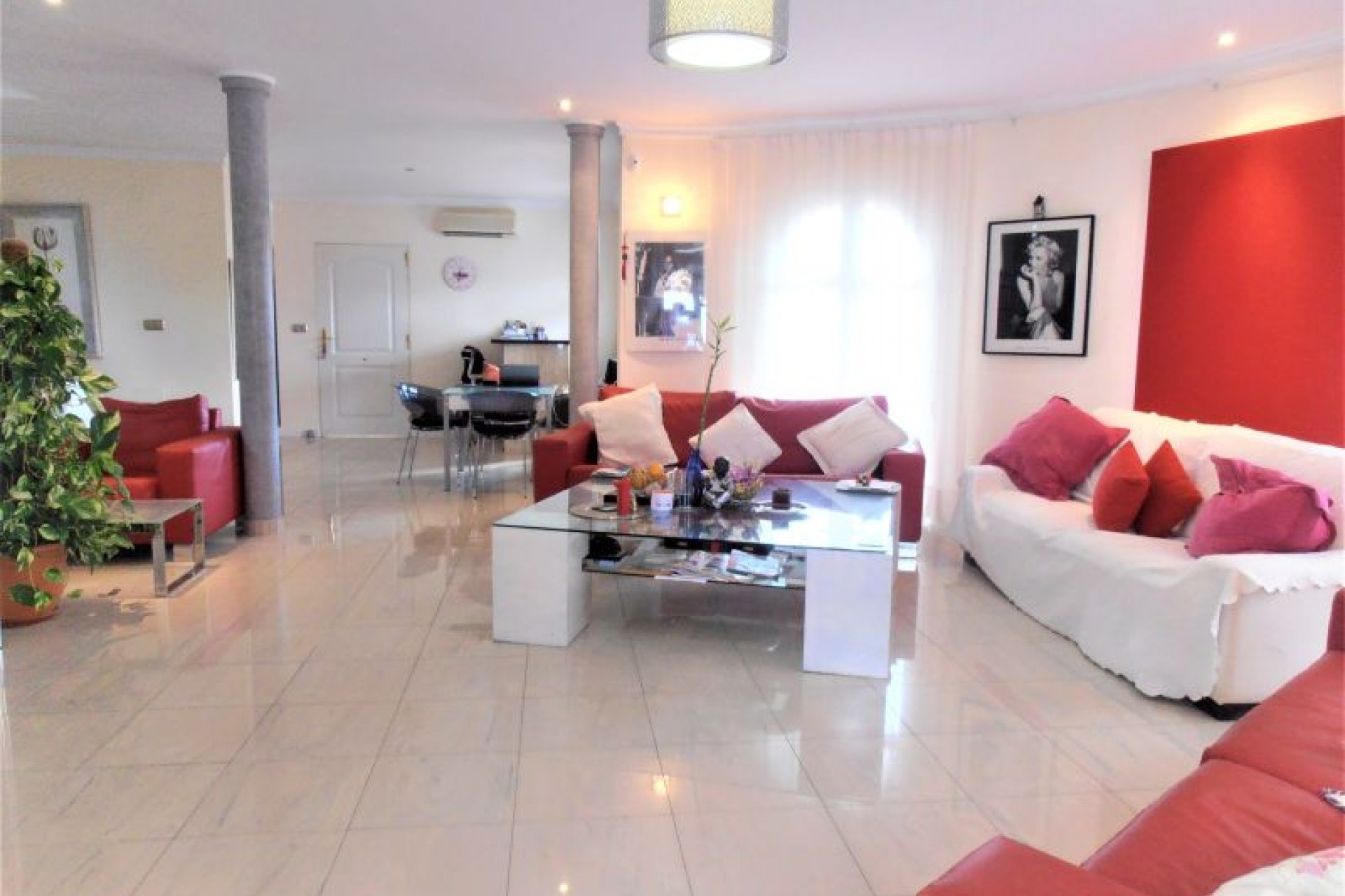 Resale - Villa -
Orihuela Costa - Costa Blanca