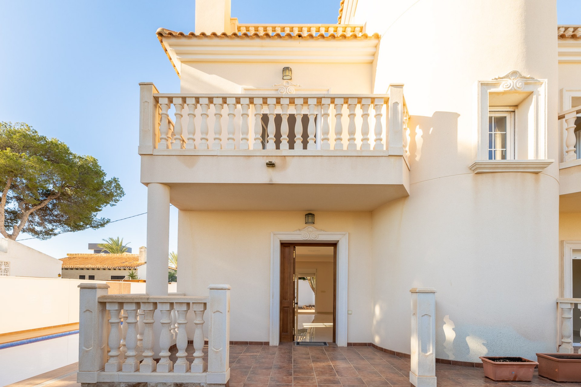 Resale - Villa -
Orihuela Costa - Costa Blanca