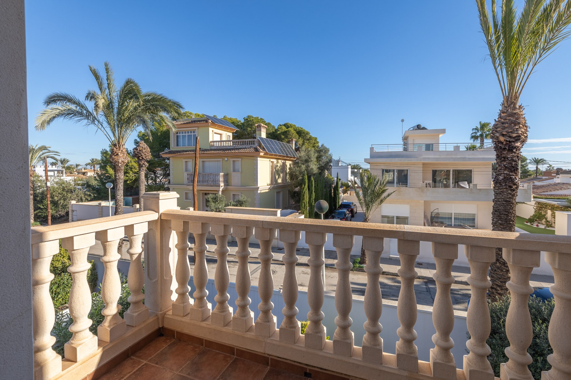 Resale - Villa -
Orihuela Costa - Costa Blanca