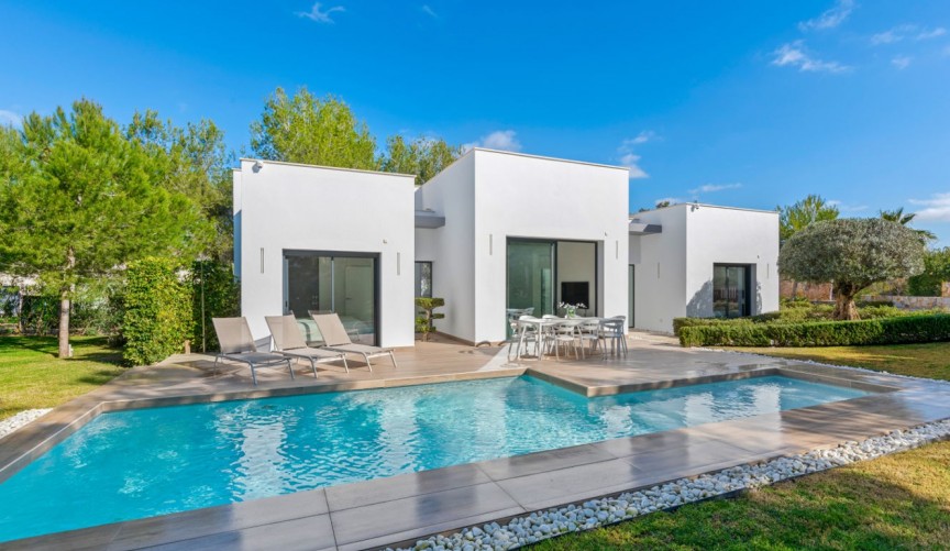 Resale - Villa -
Orihuela Costa - Costa Blanca