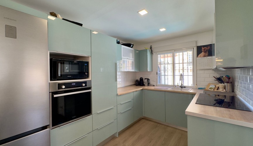 Resale - Villa -
Orihuela Costa - Costa Blanca