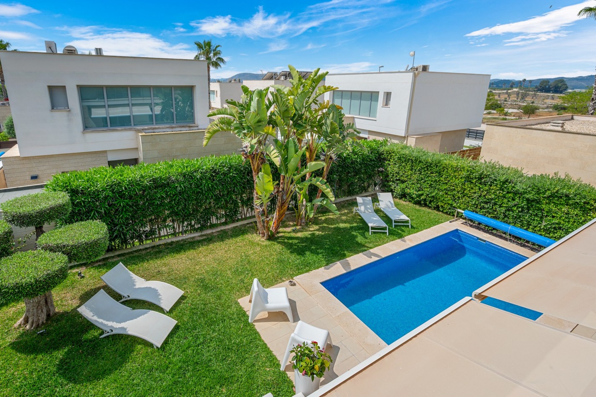 Resale - Villa -
Orihuela Costa - Costa Blanca