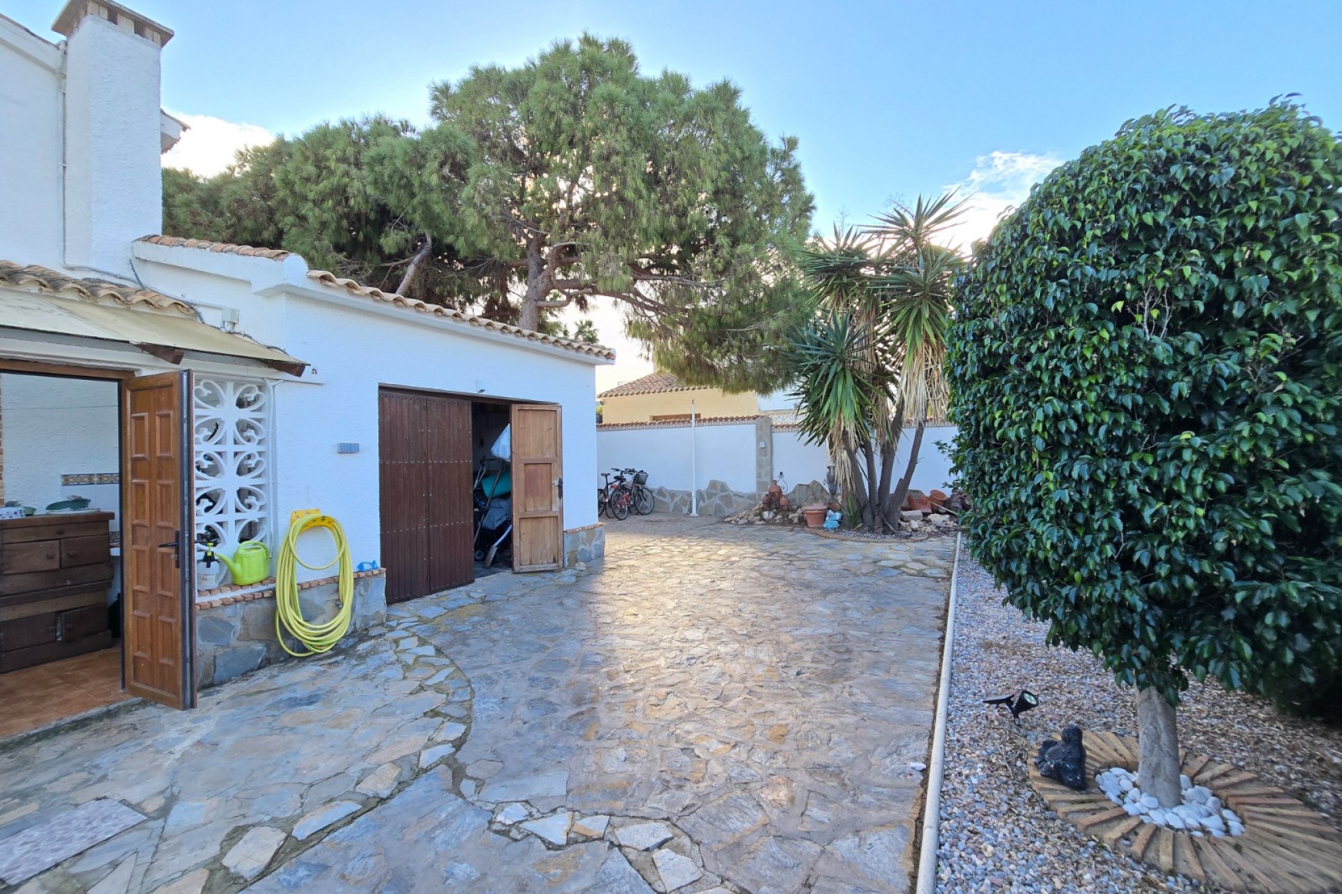 Resale - Villa -
Orihuela Costa - Costa Blanca