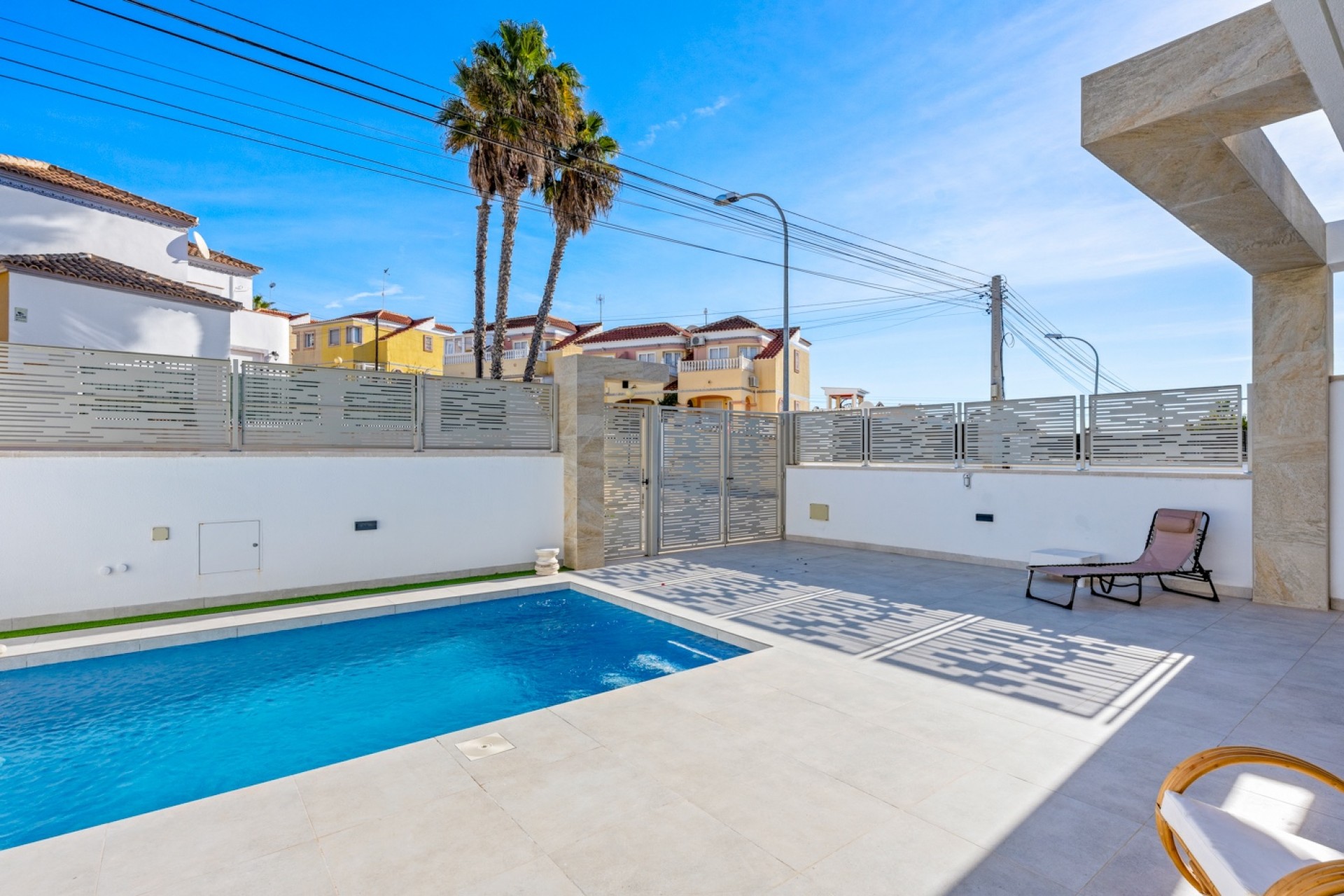 Resale - Villa -
Orihuela Costa - Costa Blanca