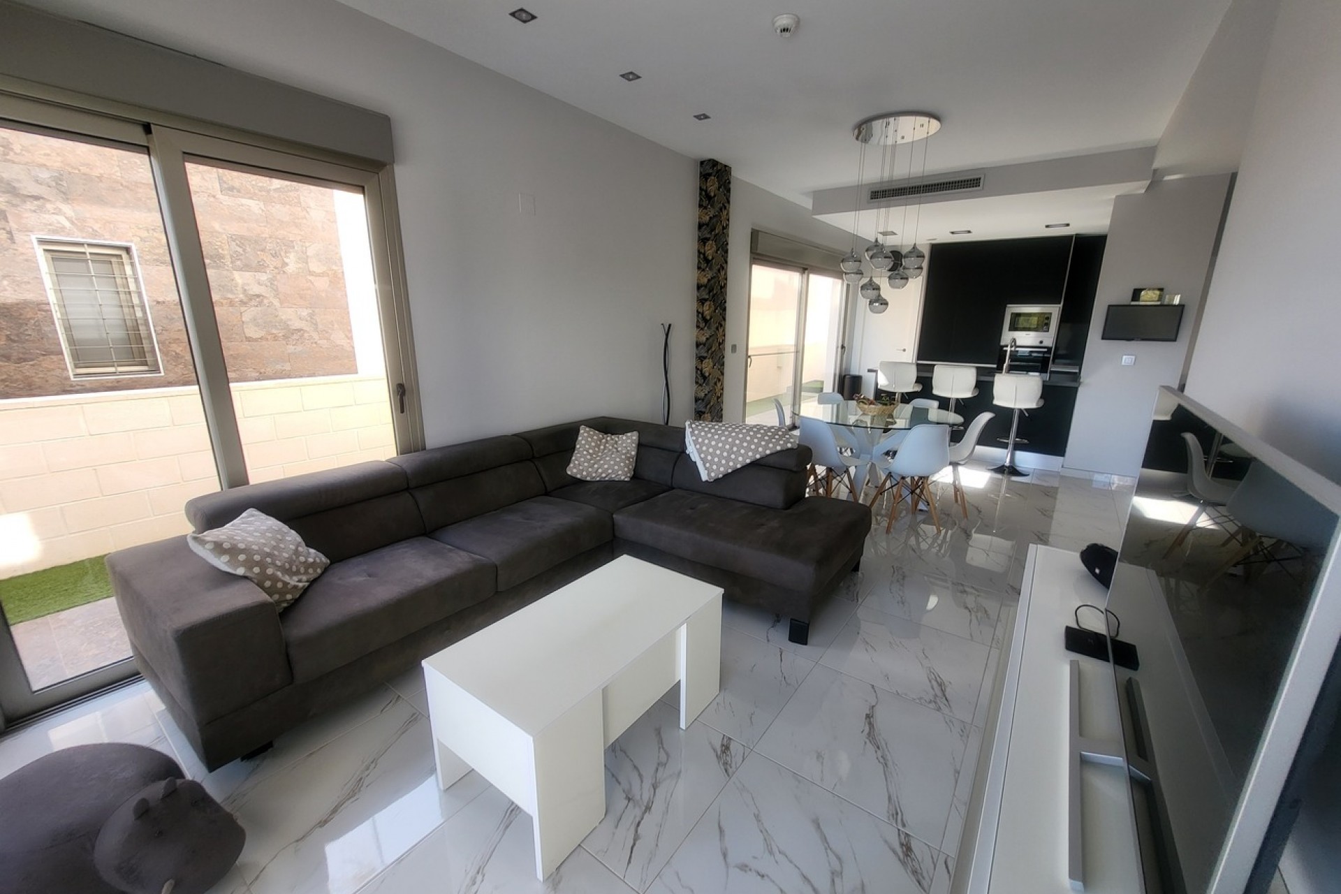 Resale - Villa -
Orihuela Costa - Costa Blanca