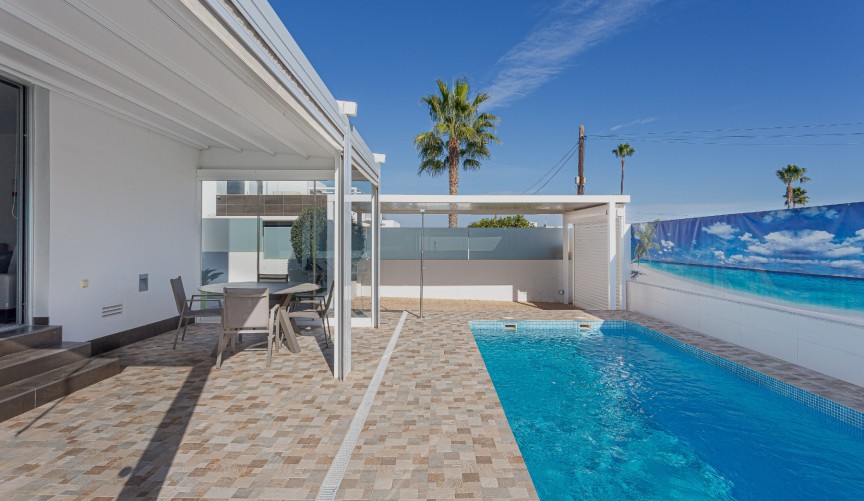 Resale - Villa -
Orihuela Costa - Costa Blanca