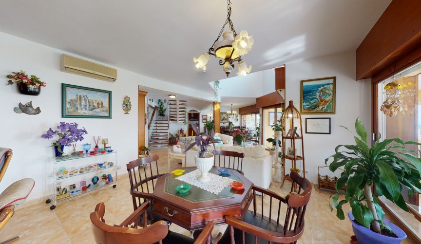 Resale - Villa -
Orihuela Costa - Costa Blanca