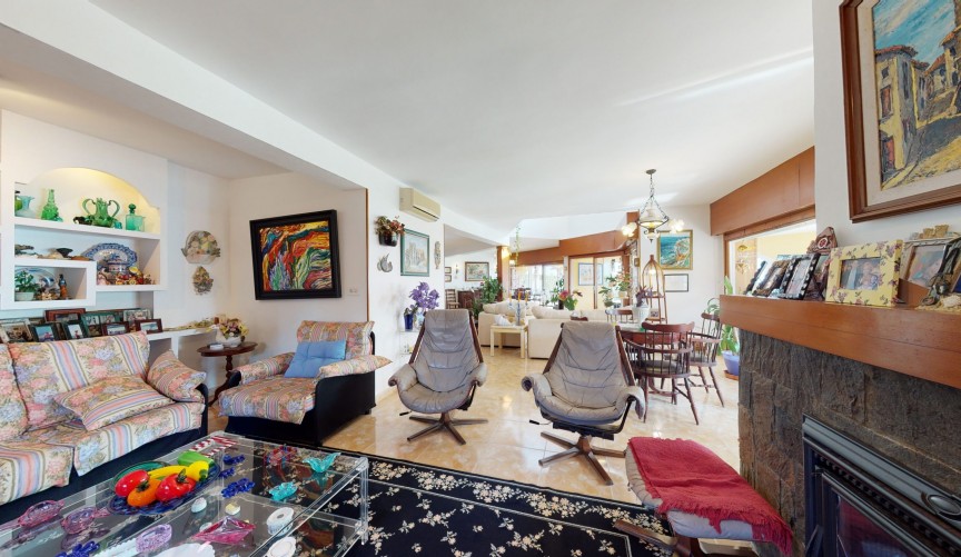 Resale - Villa -
Orihuela Costa - Costa Blanca