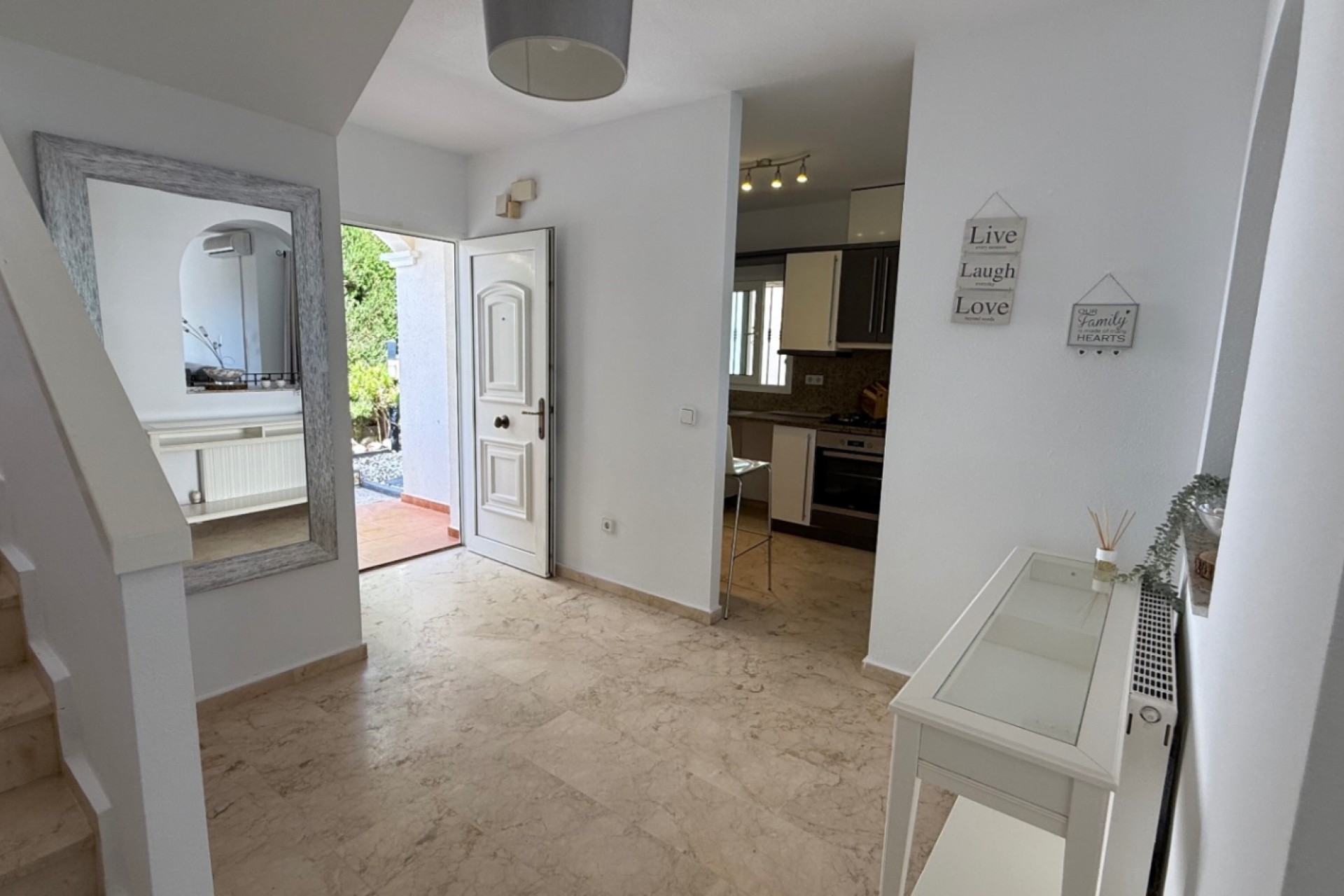 Resale - Villa -
Orihuela Costa - Costa Blanca