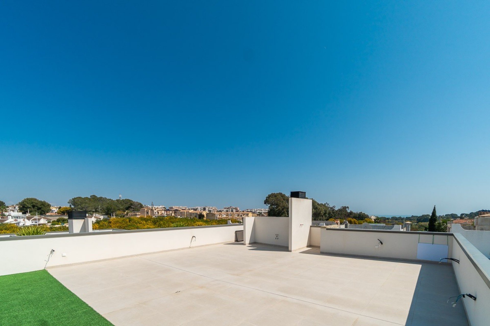 Resale - Villa -
Orihuela Costa - Costa Blanca