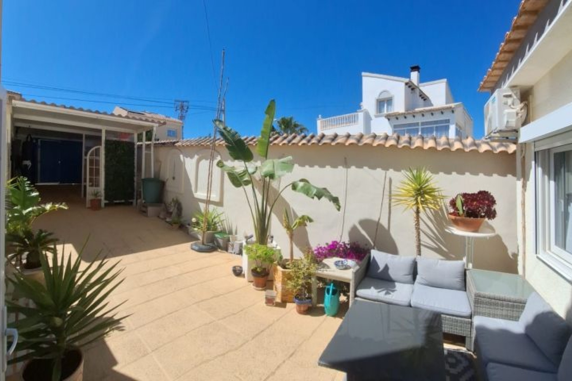 Resale - Villa -
Orihuela Costa - Costa Blanca