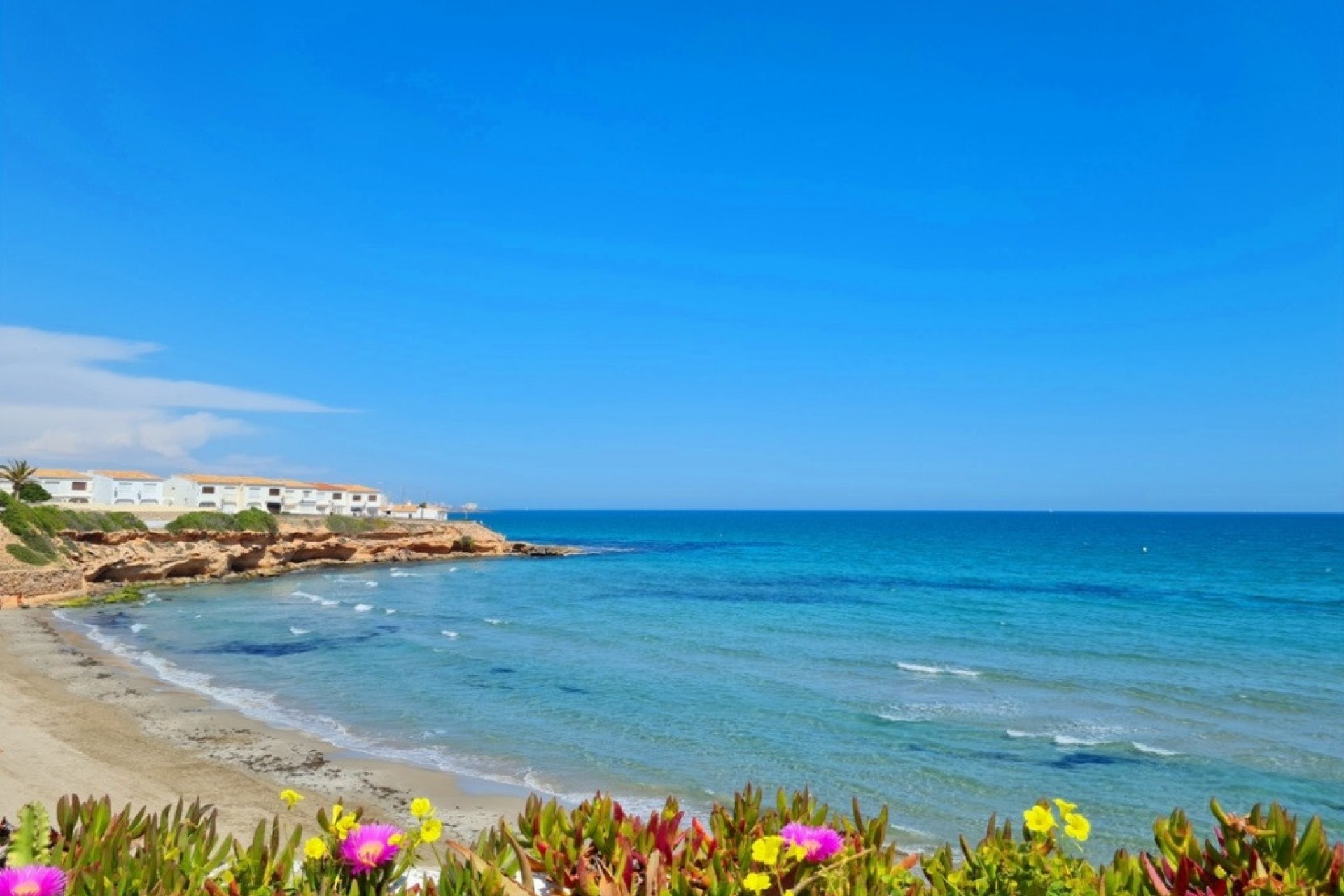 Resale - Villa -
Orihuela Costa - Costa Blanca