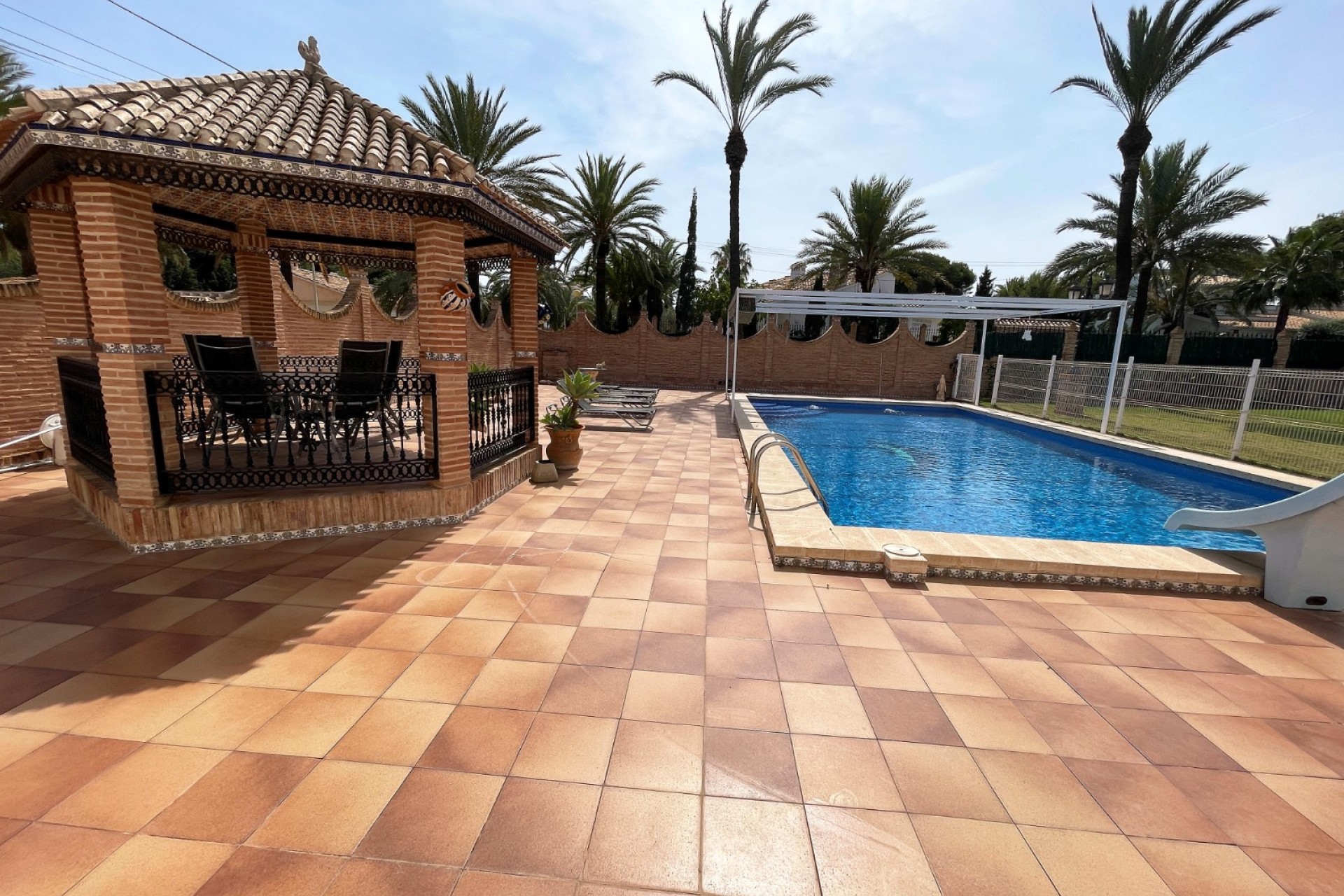 Resale - Villa -
Orihuela Costa - Costa Blanca