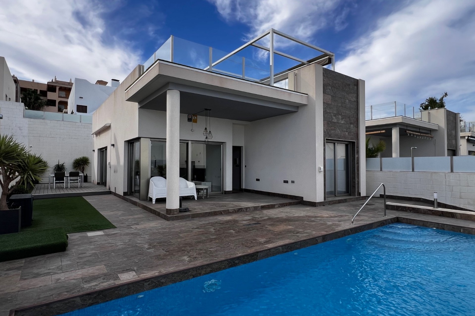 Resale - Villa -
Orihuela Costa - Costa Blanca