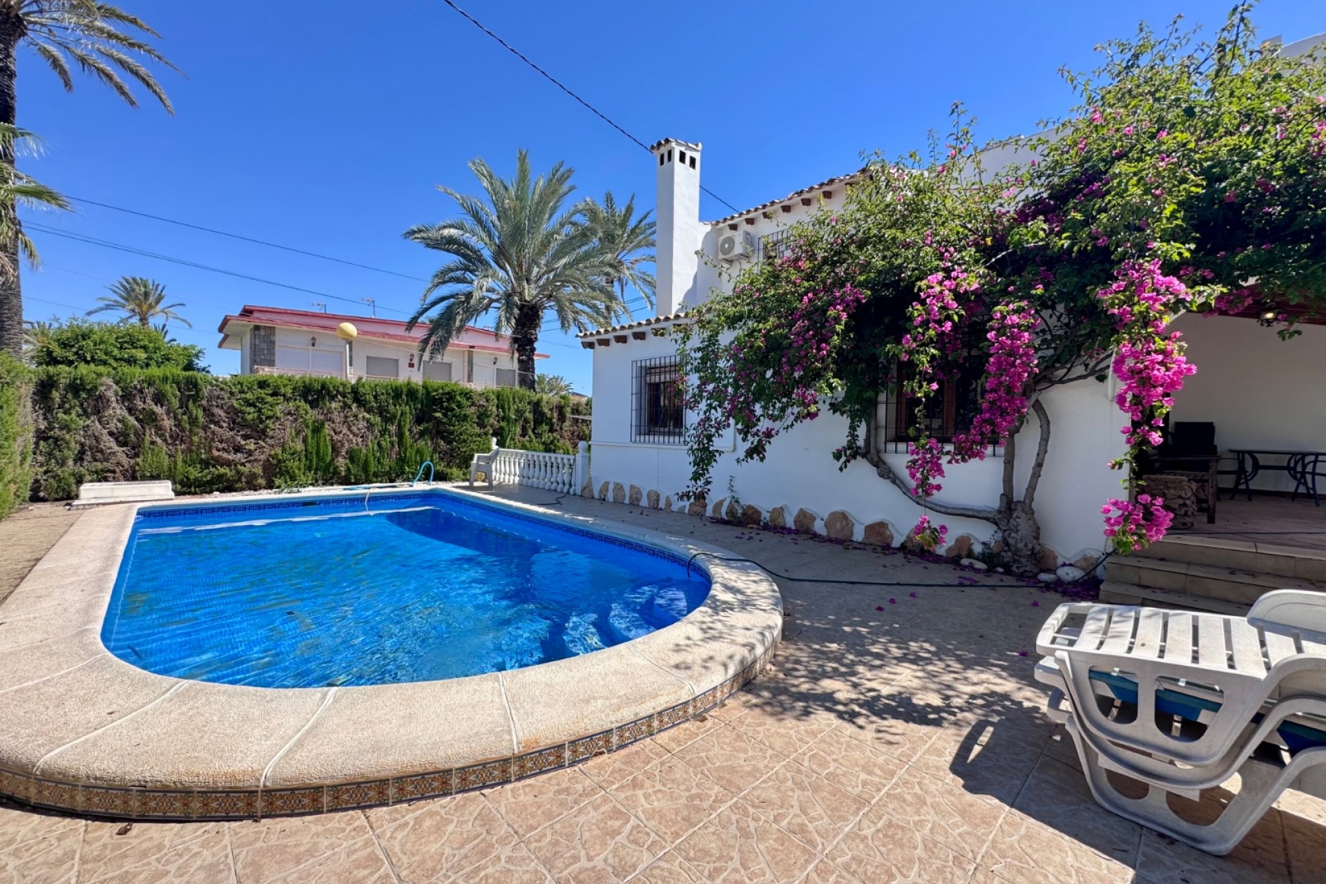Resale - Villa -
Orihuela Costa - Costa Blanca