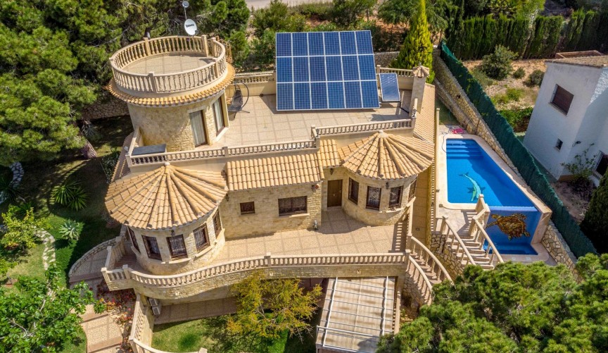 Resale - Villa -
Orihuela Costa - Costa Blanca