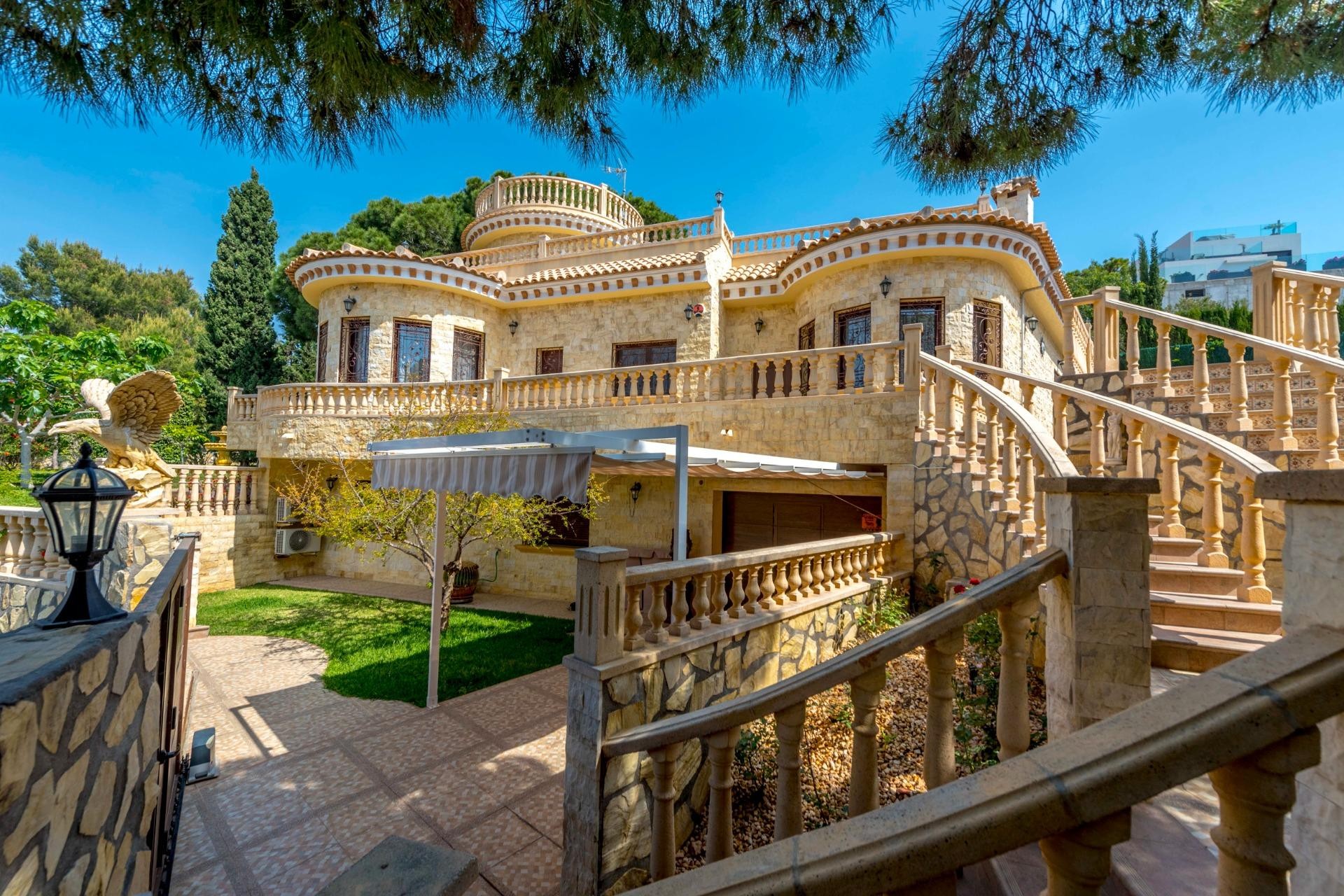 Resale - Villa -
Orihuela Costa - Costa Blanca