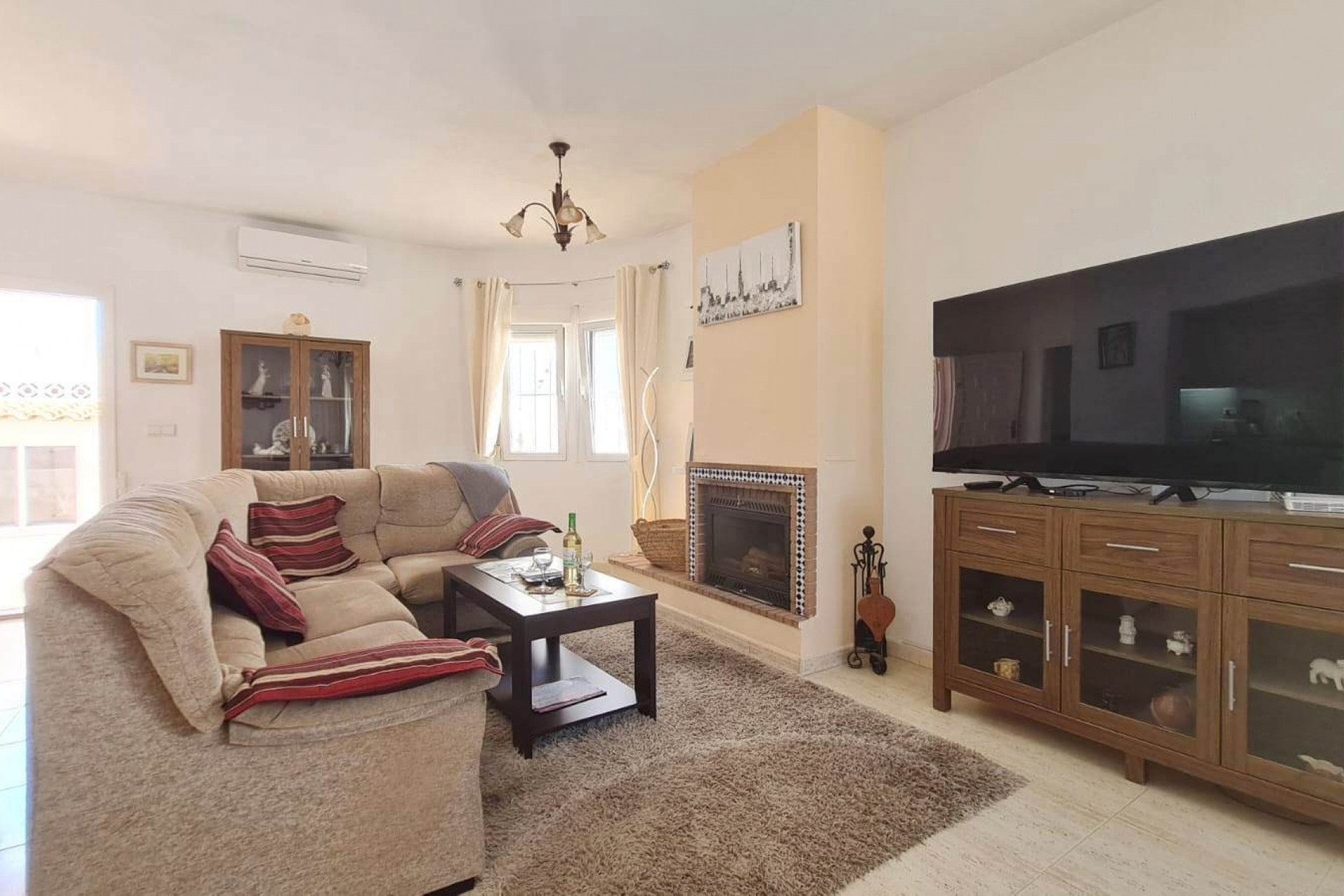 Resale - Villa -
Orihuela Costa - Costa Blanca
