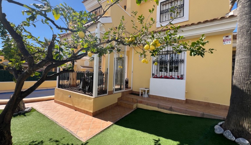 Resale - Villa -
Orihuela Costa - Costa Blanca