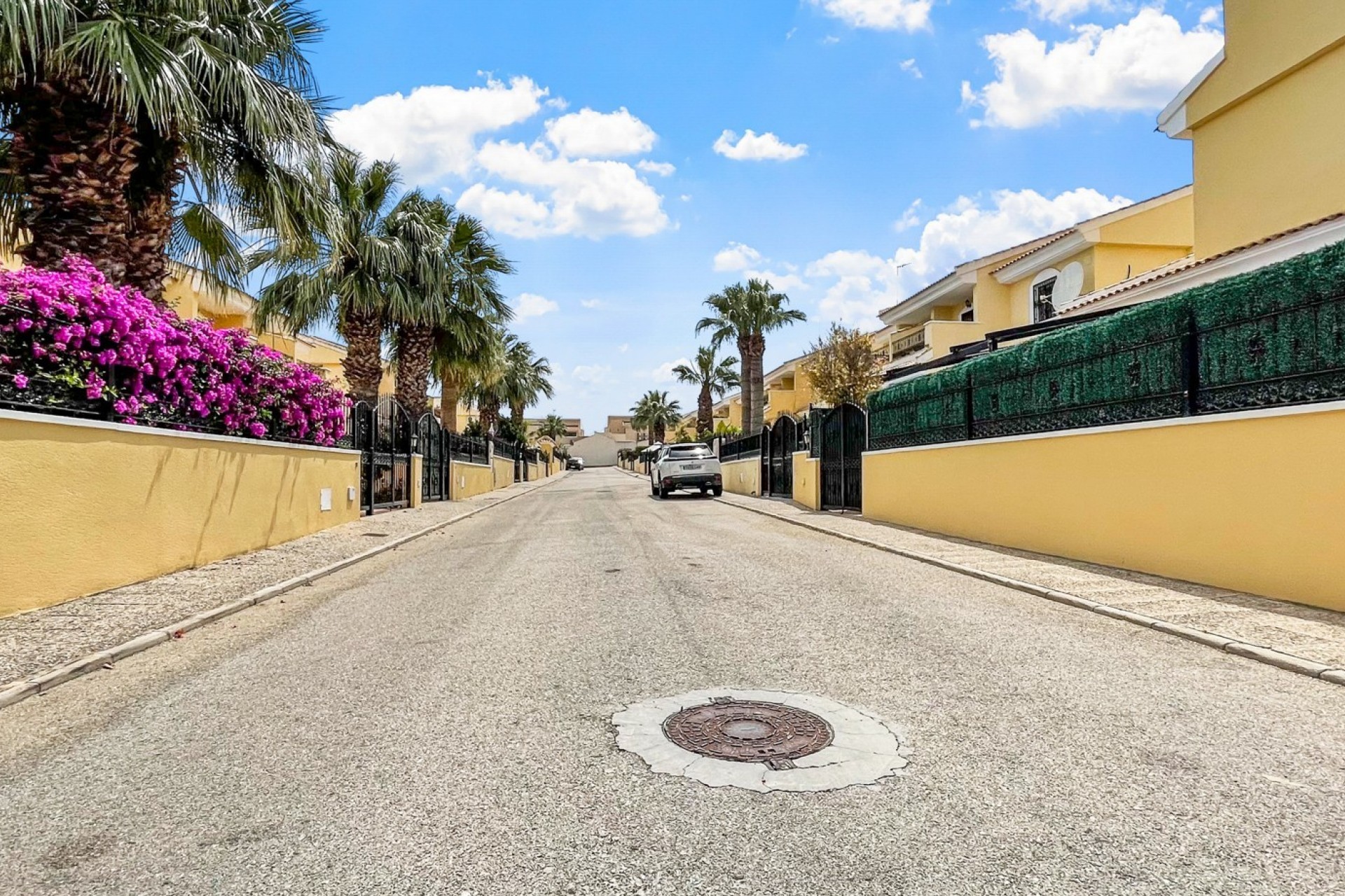 Resale - Villa -
Orihuela Costa - Costa Blanca