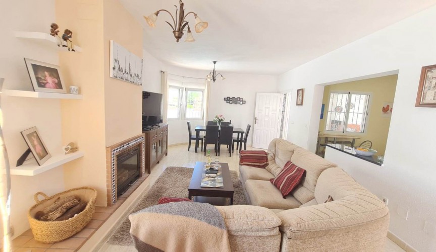 Resale - Villa -
Orihuela Costa - Costa Blanca