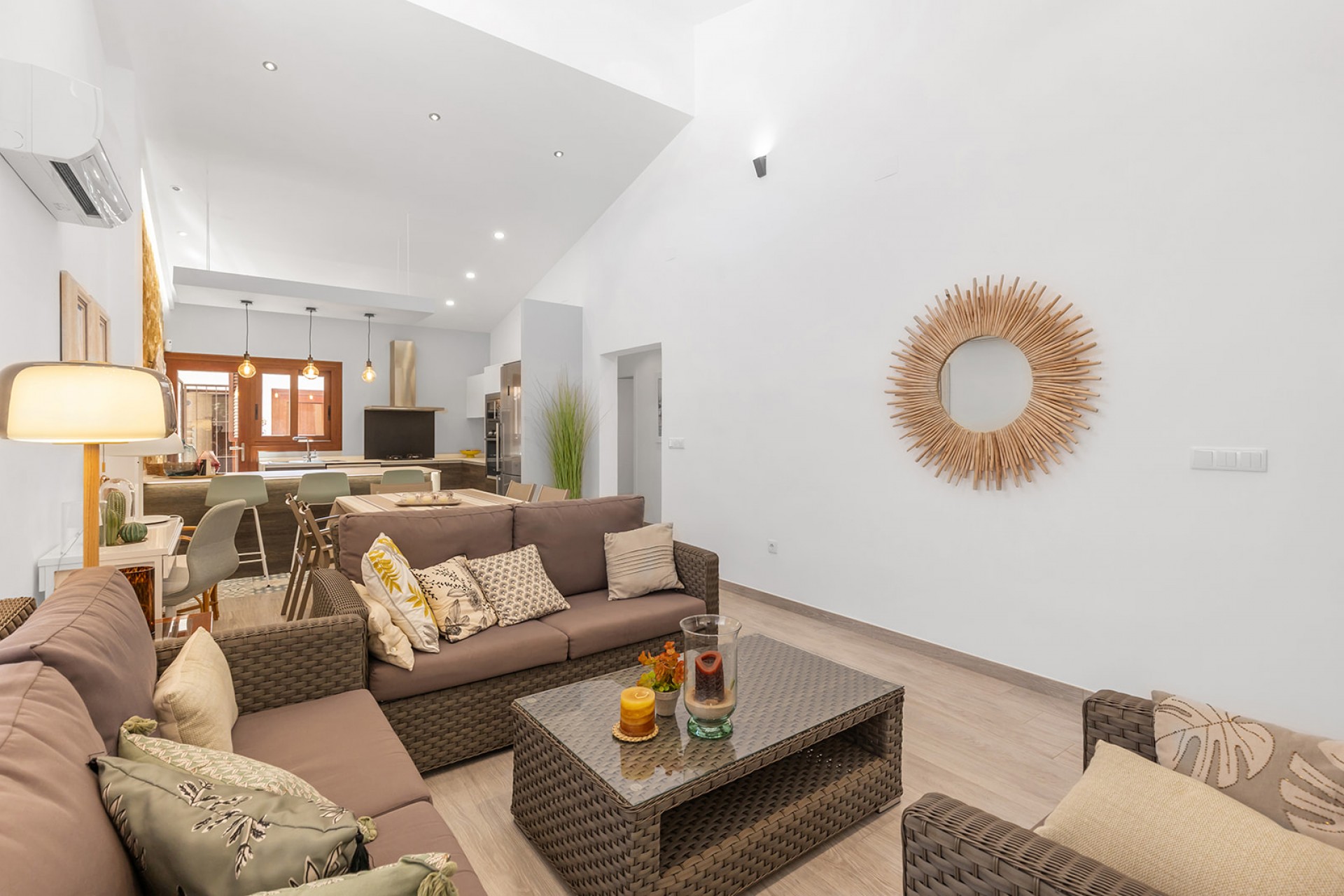 Resale - Villa -
Orihuela Costa - Costa Blanca