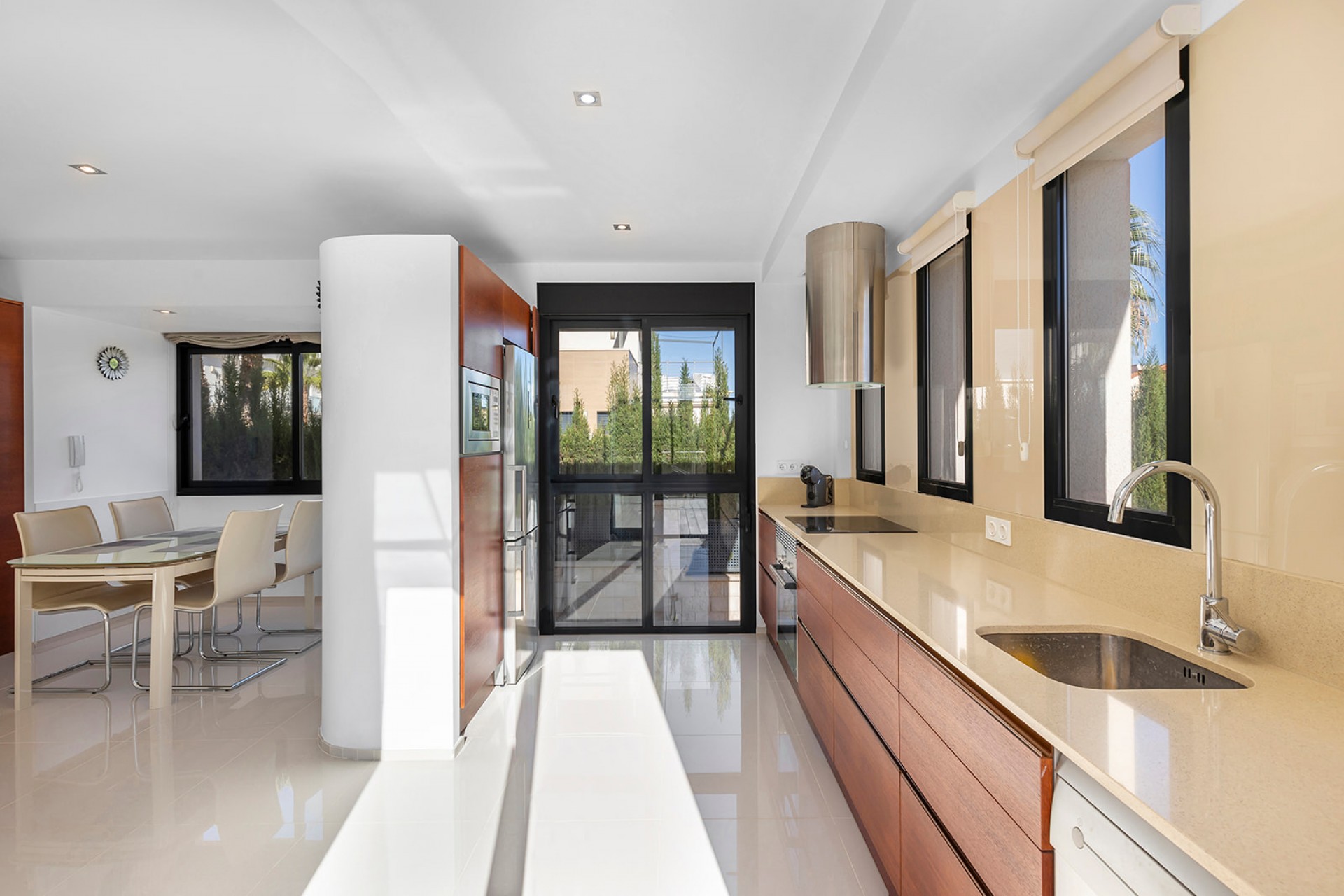 Resale - Villa -
Orihuela Costa - Costa Blanca