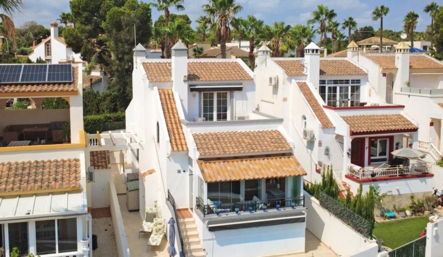 Resale - Villa -
Orihuela Costa - Costa Blanca