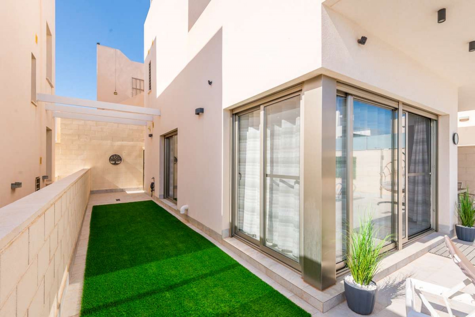 Resale - Villa -
Orihuela Costa - Costa Blanca