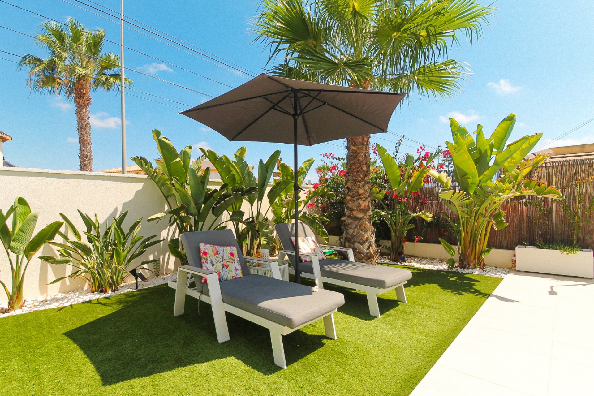 Resale - Villa -
Orihuela Costa - Costa Blanca