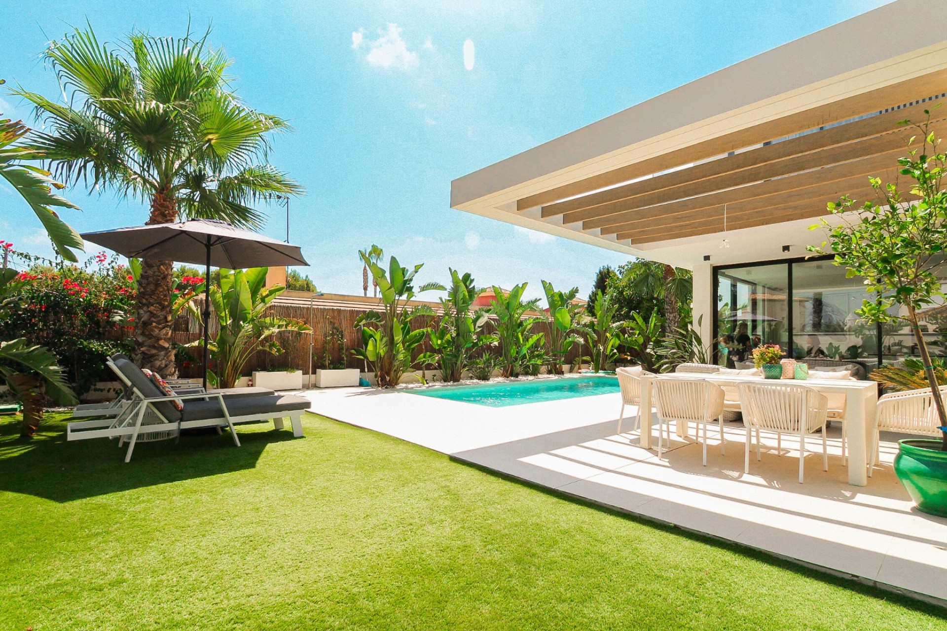 Resale - Villa -
Orihuela Costa - Costa Blanca