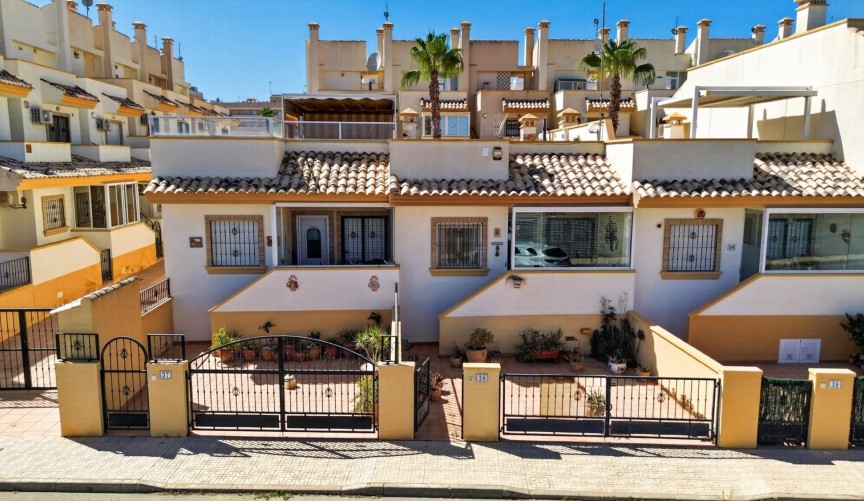 Resale - Villa -
Orihuela Costa - Costa Blanca
