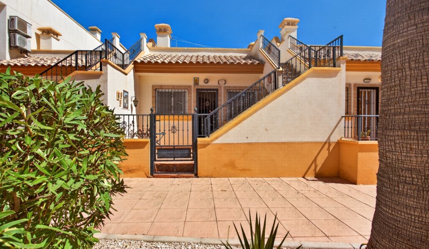 Resale - Villa -
Orihuela Costa - Costa Blanca