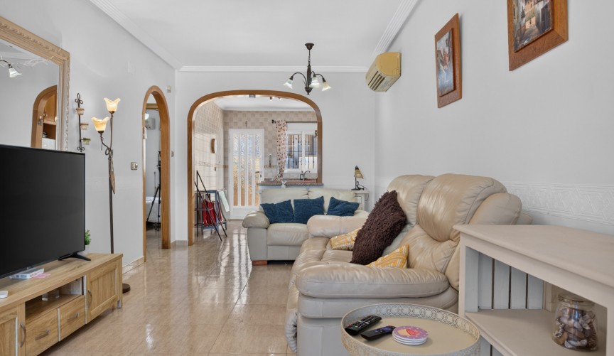 Resale - Villa -
Orihuela Costa - Costa Blanca